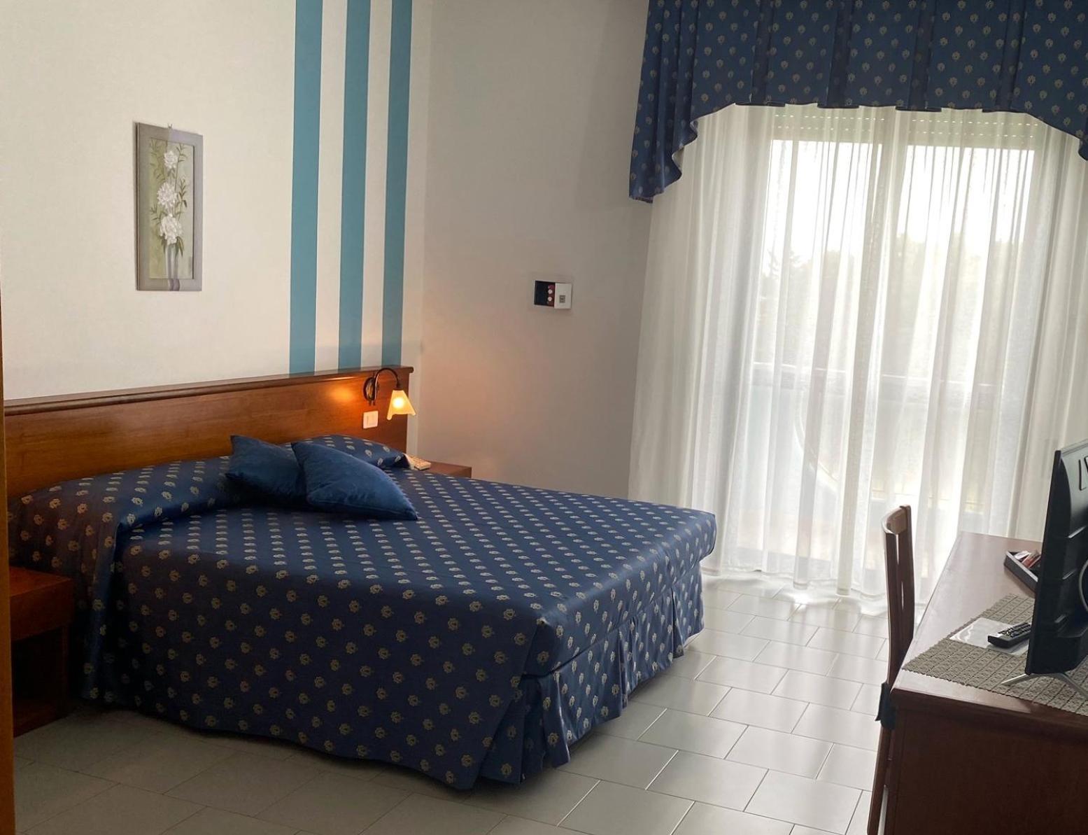 Hotel Villaggio Aurora San Pietro in Bevagna Exteriör bild