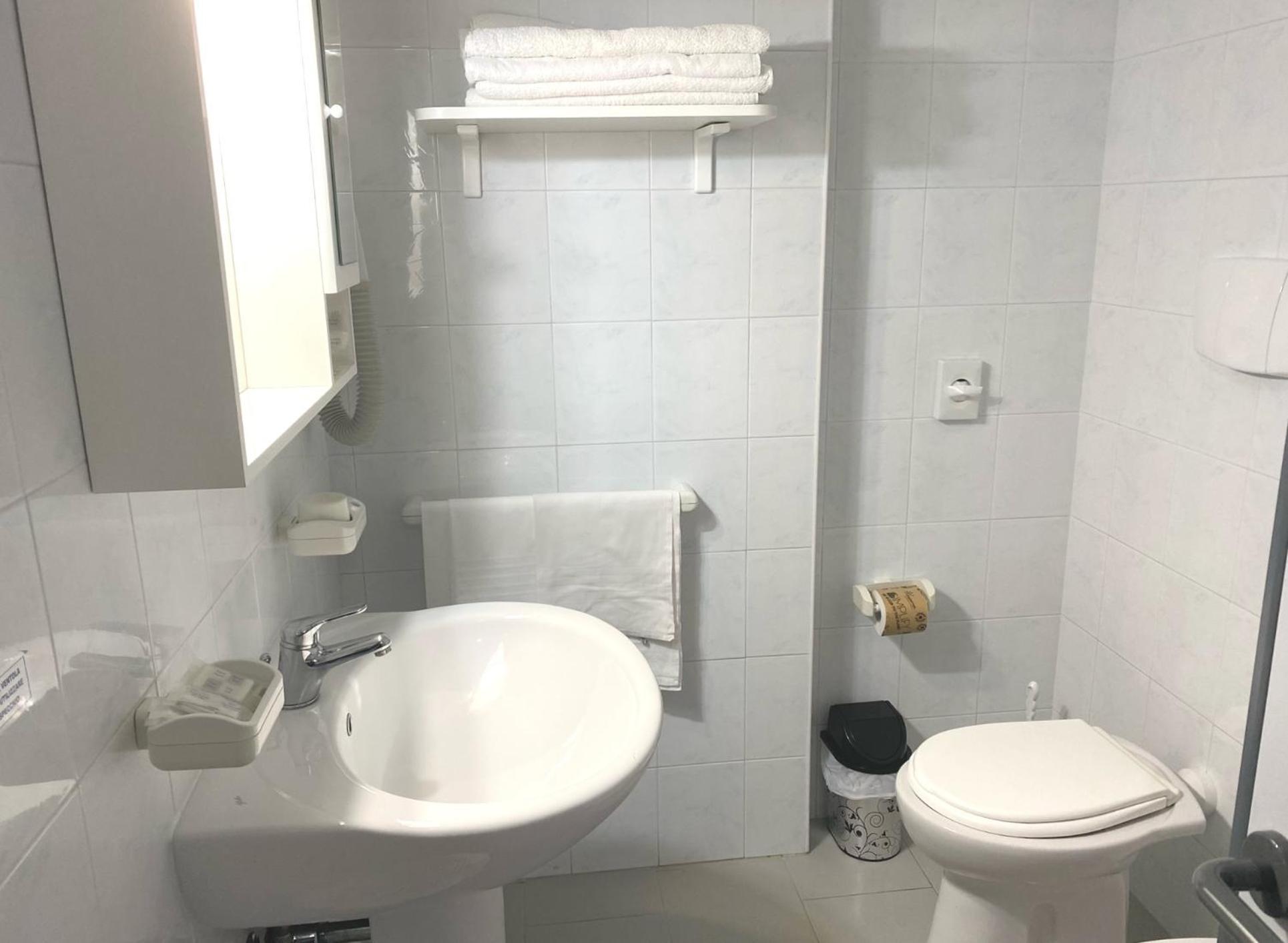 Hotel Villaggio Aurora San Pietro in Bevagna Exteriör bild