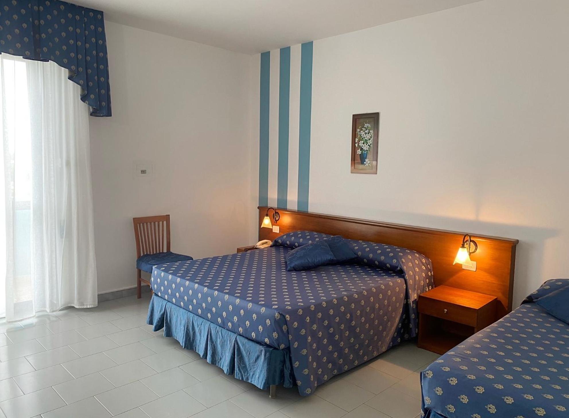 Hotel Villaggio Aurora San Pietro in Bevagna Exteriör bild